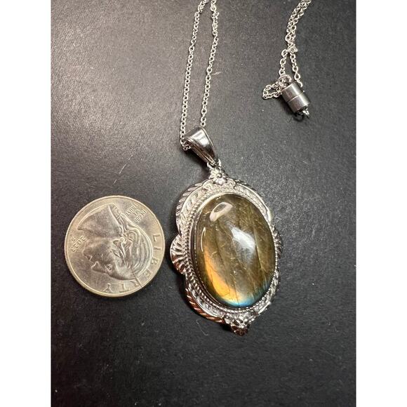 NEW Flashy fire labradorite pendant and chain in stainless steel 20inch - Picture 3 of 16